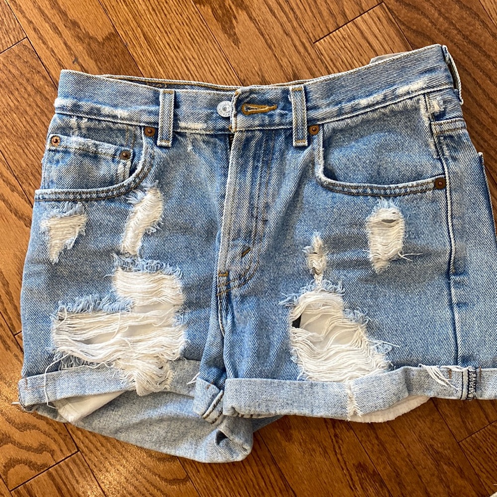 VINTAGE Levi denim shorts